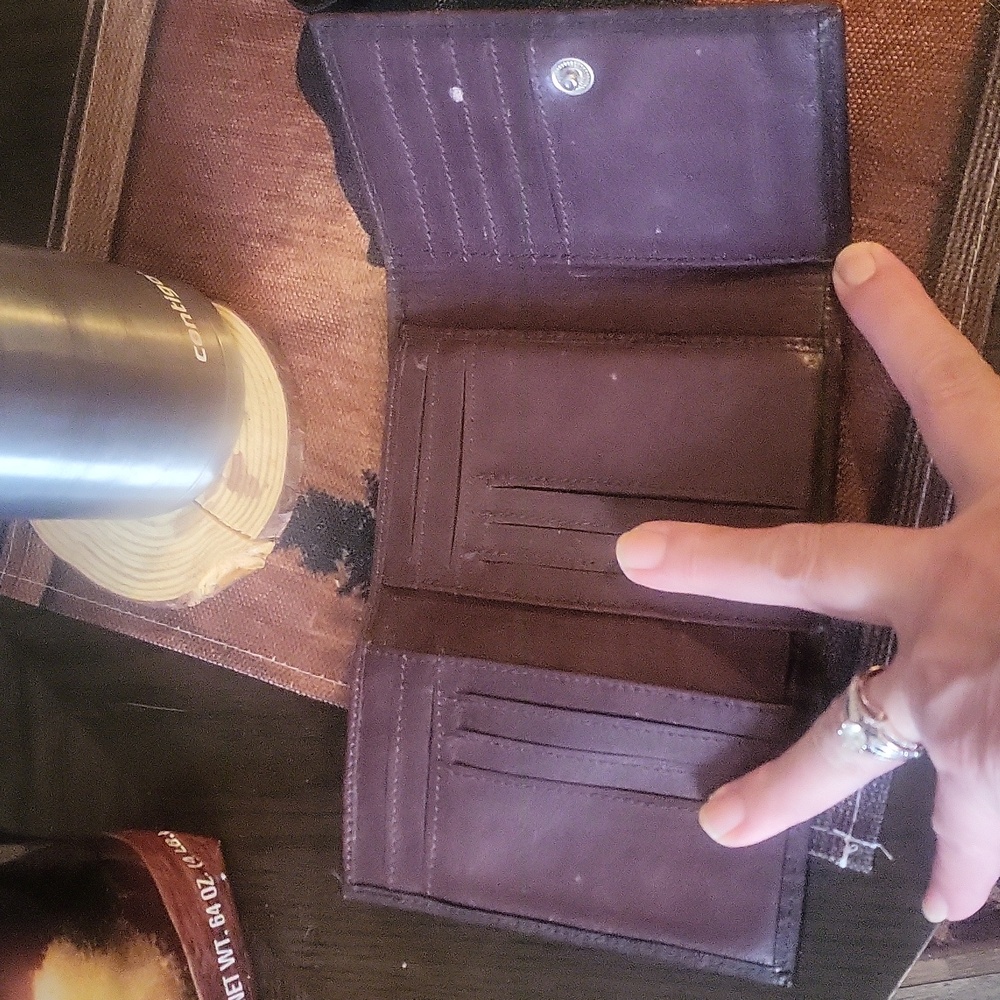 Flowered Leather Wallet - Picture 4 of 5